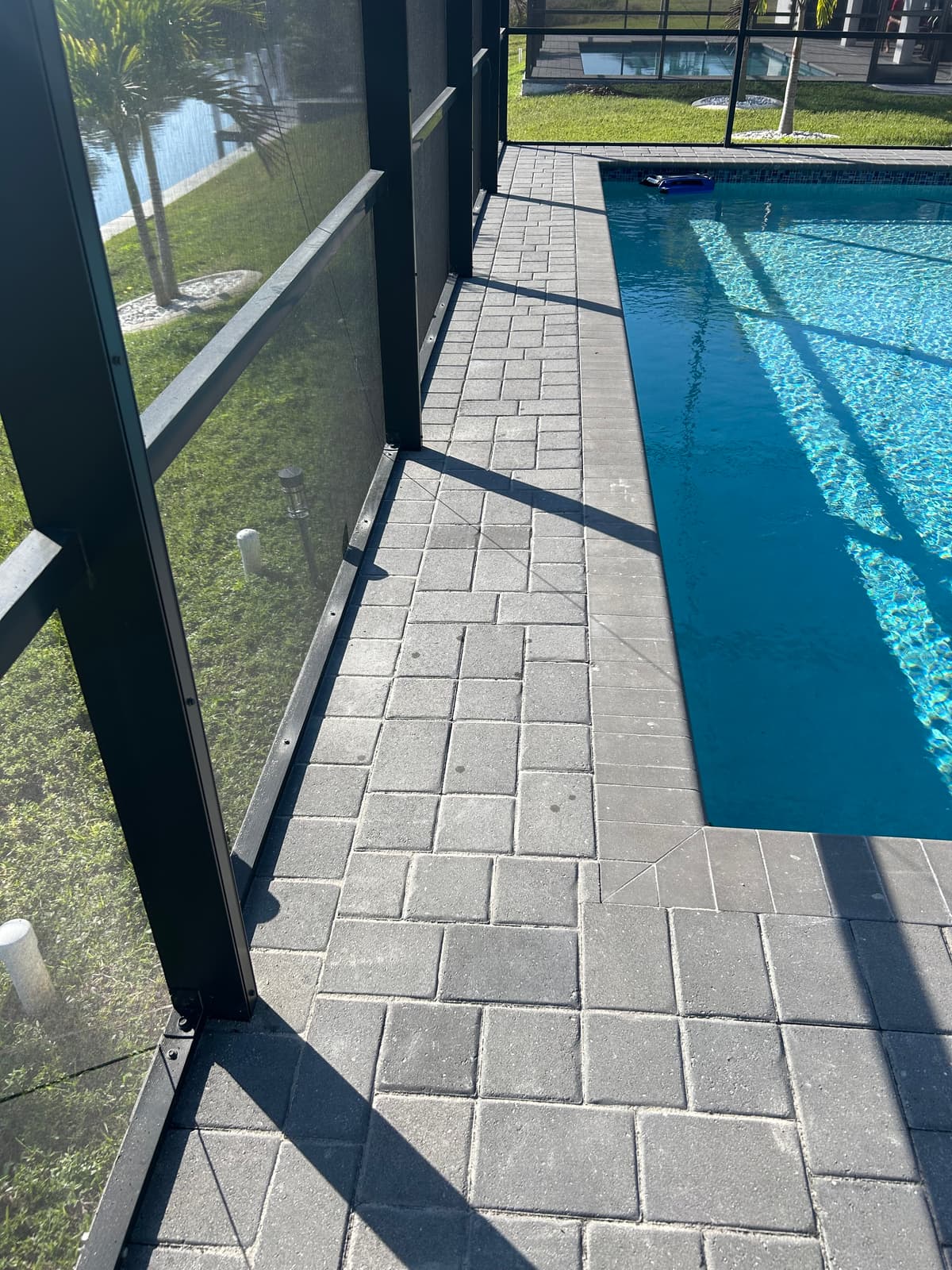 Professional pressure washing in Fort Myers